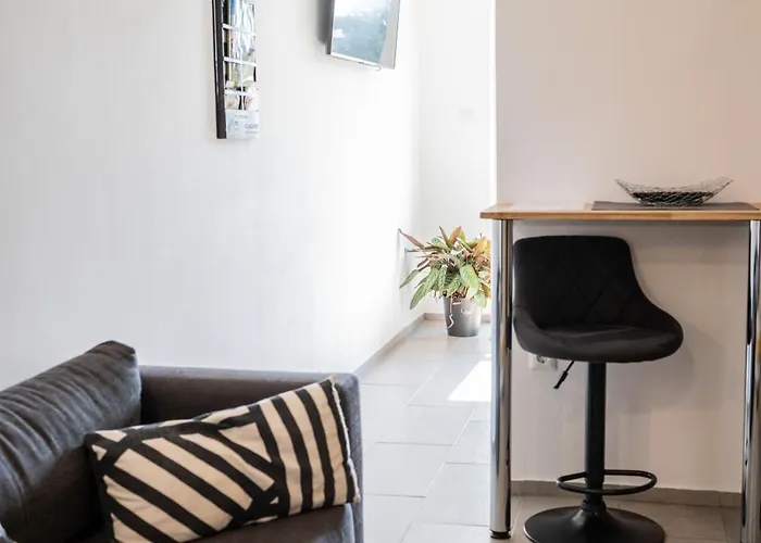 Perfect 2 アパート *